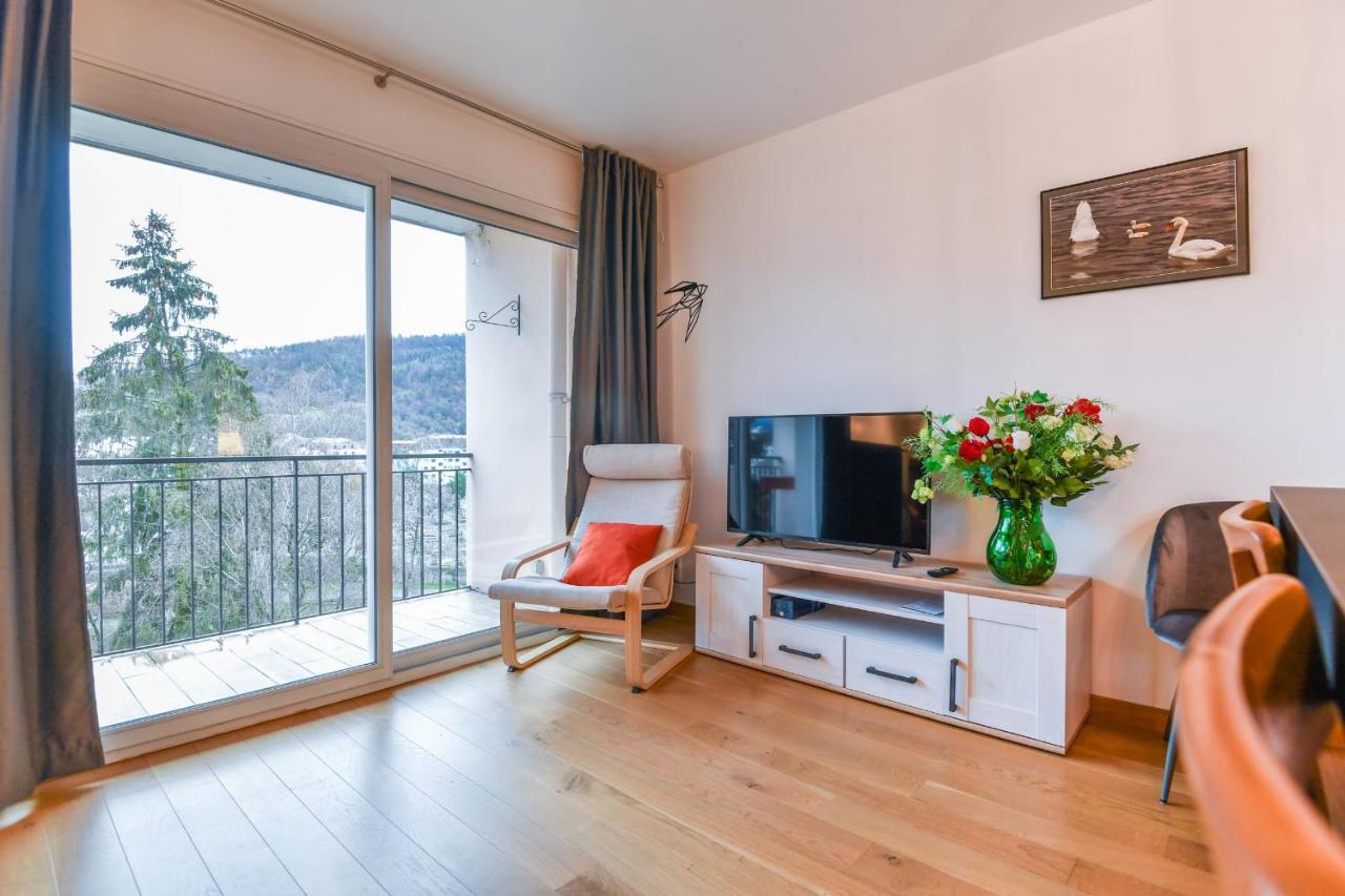 Nice Apartment With Balcony Very Close To The City Center Annecy Kültér fotó