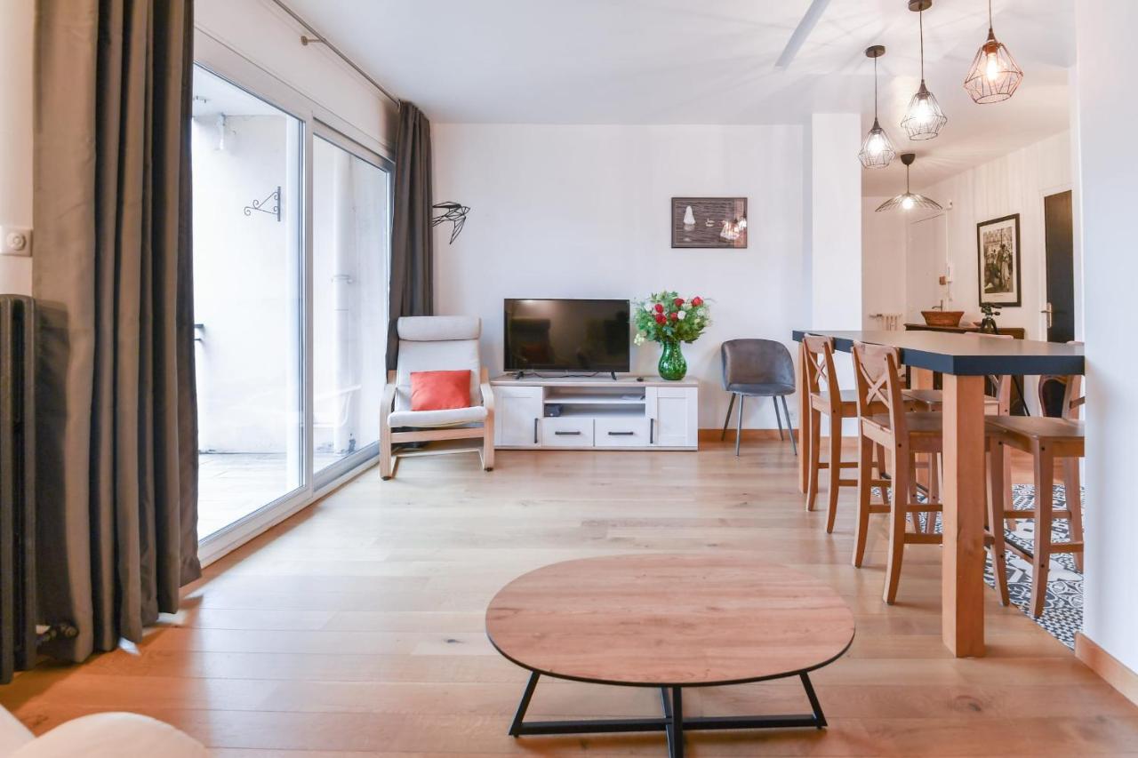 Nice Apartment With Balcony Very Close To The City Center Annecy Kültér fotó