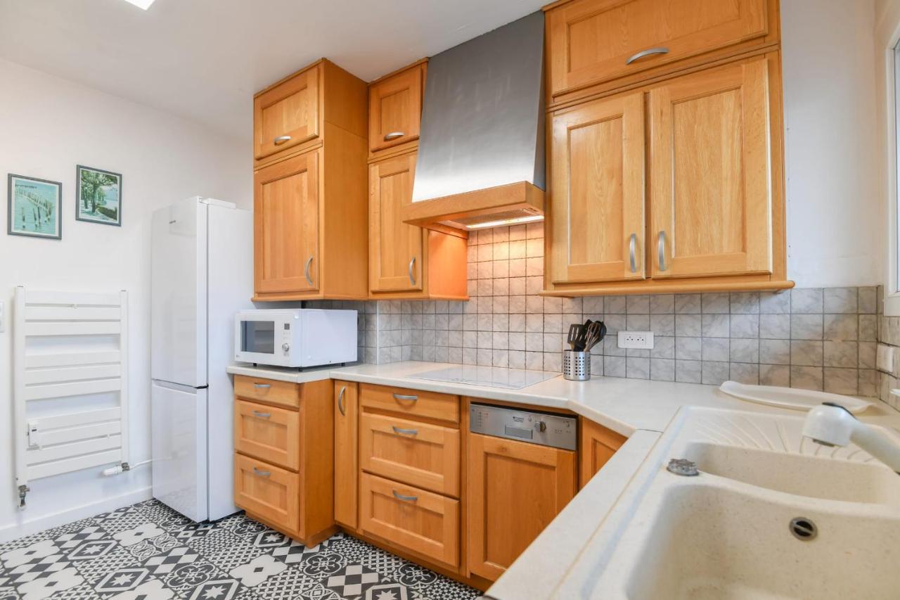 Nice Apartment With Balcony Very Close To The City Center Annecy Kültér fotó