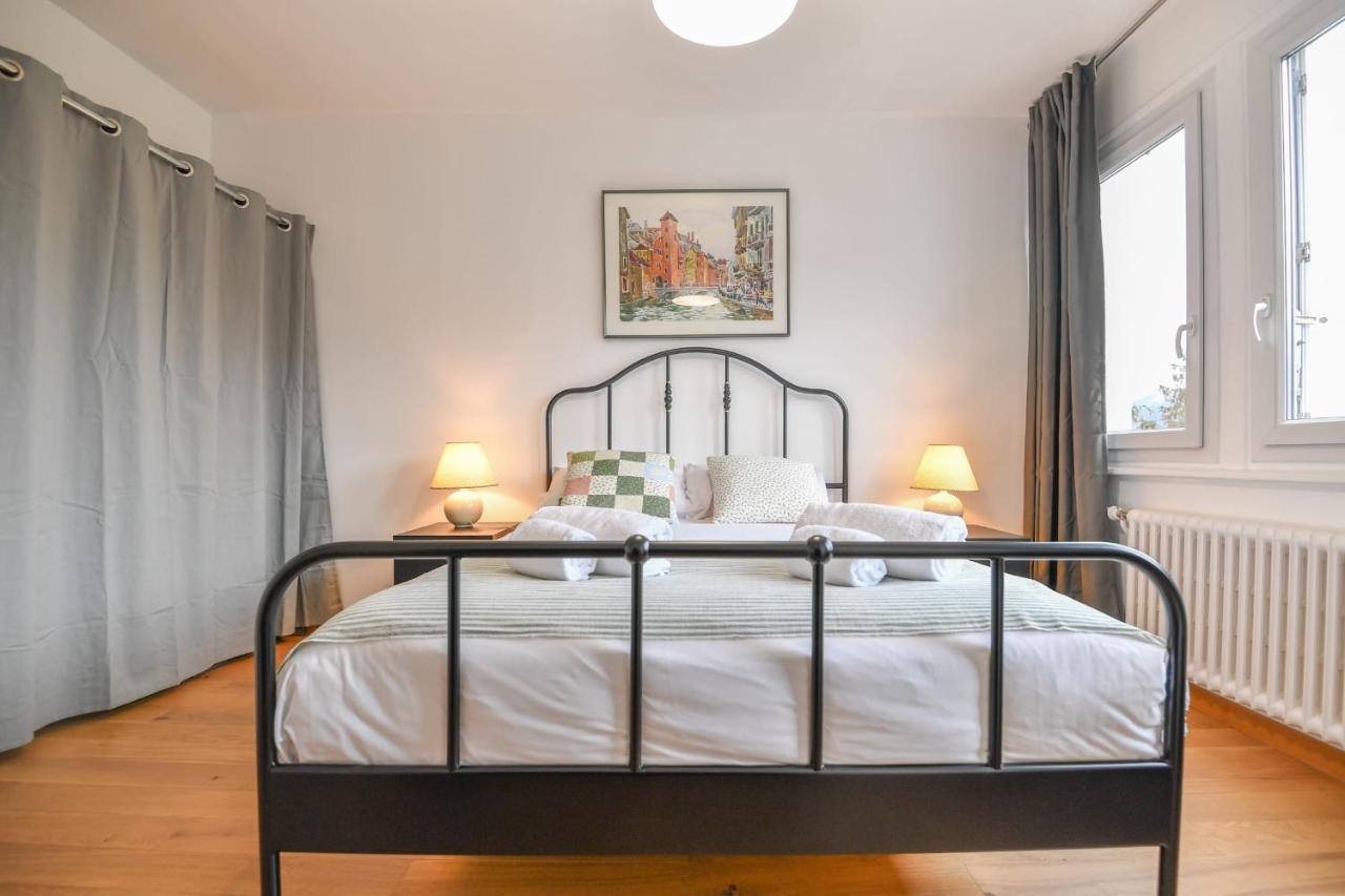 Nice Apartment With Balcony Very Close To The City Center Annecy Kültér fotó